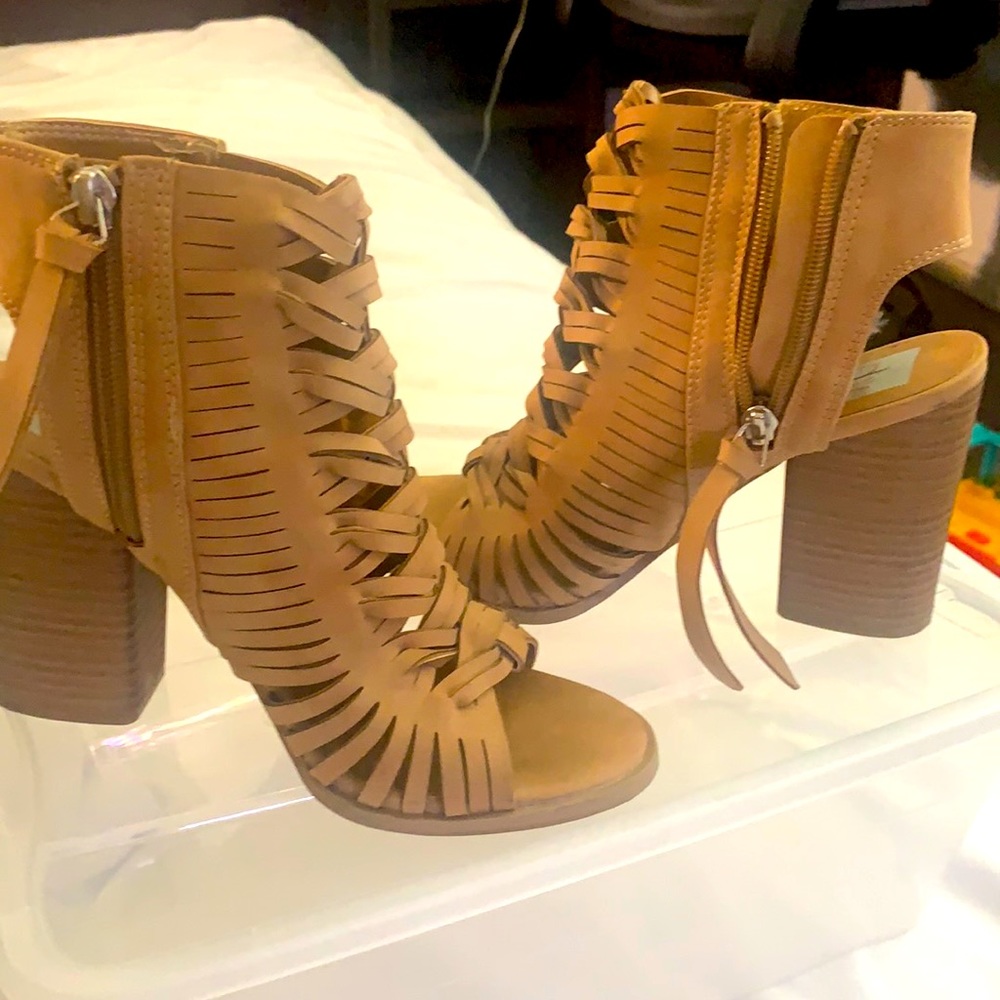 Dolce vita heel booties